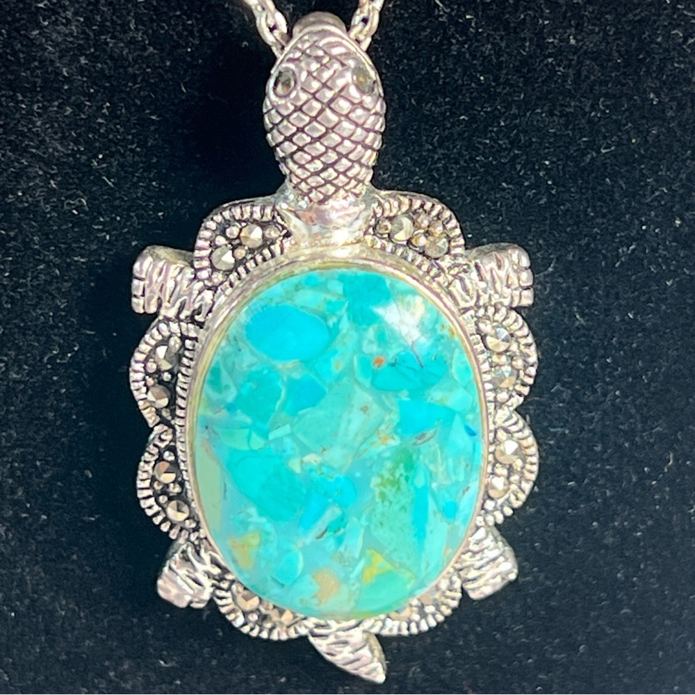 Vintage Cabochon Turquoise Turtle Necklace  Silver-Tone RARE 18” EUC
